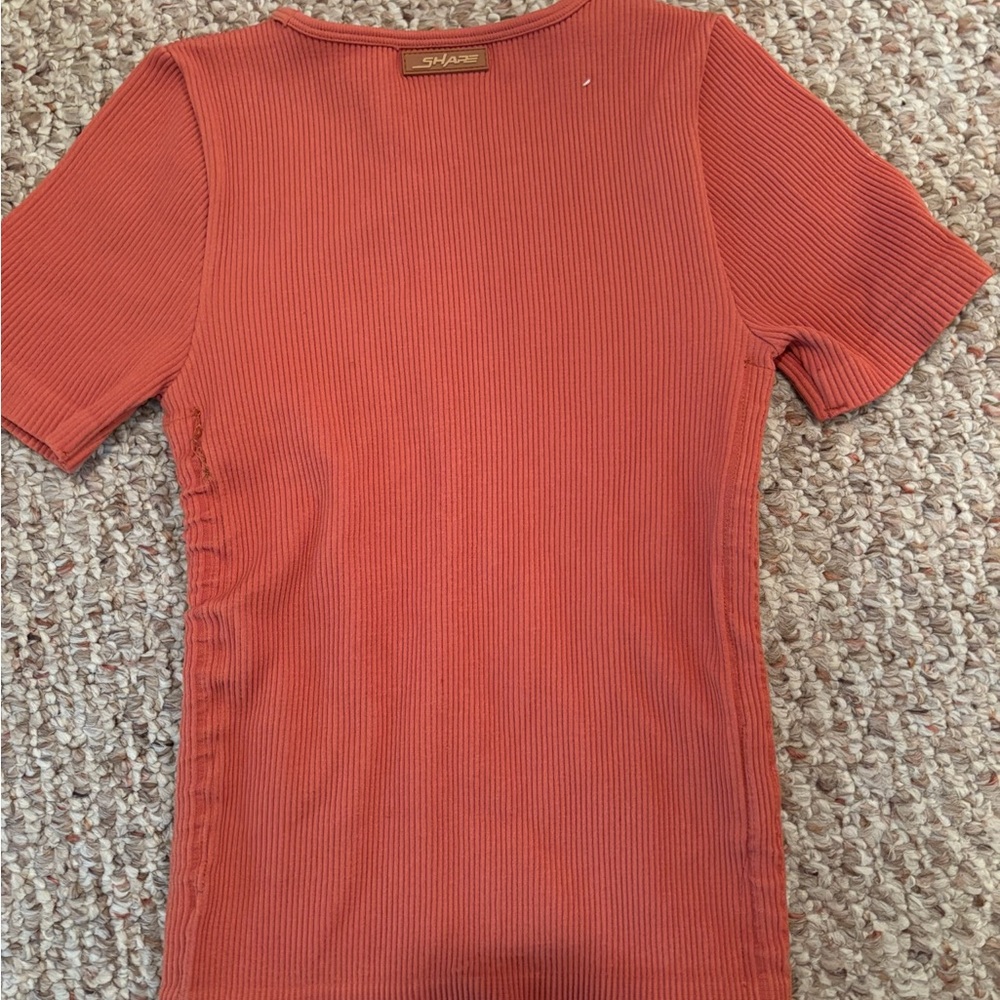 PrettyLittleThing Ribbed Top - Picture 3 of 3